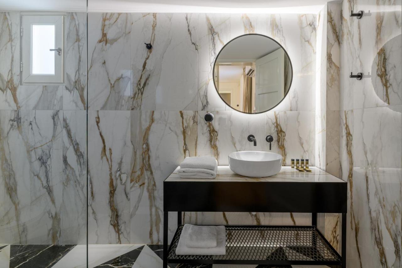 Meno Suite With Private Terrace - Jaccuzzi, Acropolis View 아테네 외부 사진